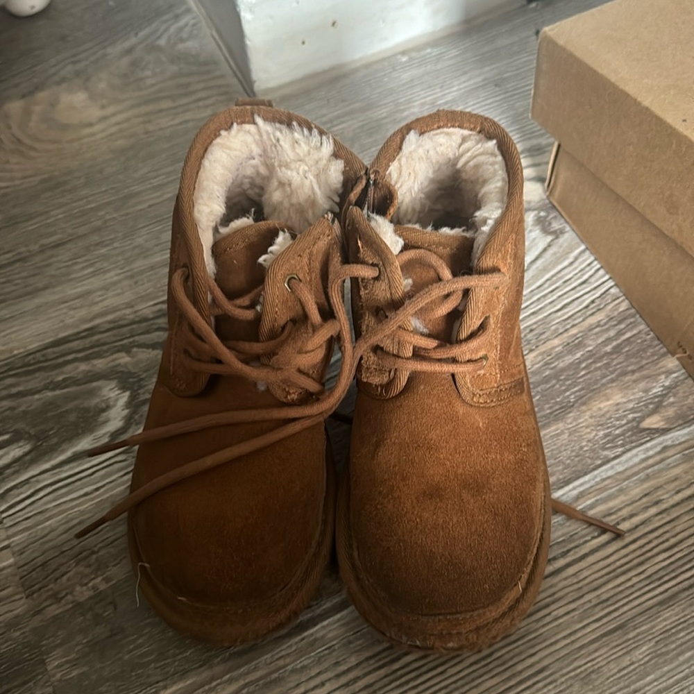 Ugg neumel 2
